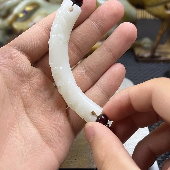 未镶嵌和田玉（糖玉）挂件