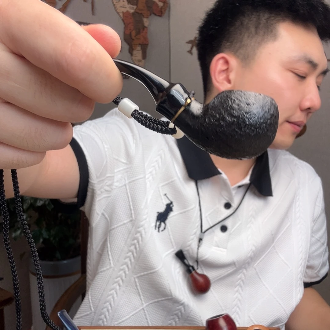 石楠木一****震意大利进口石楠木烟斗