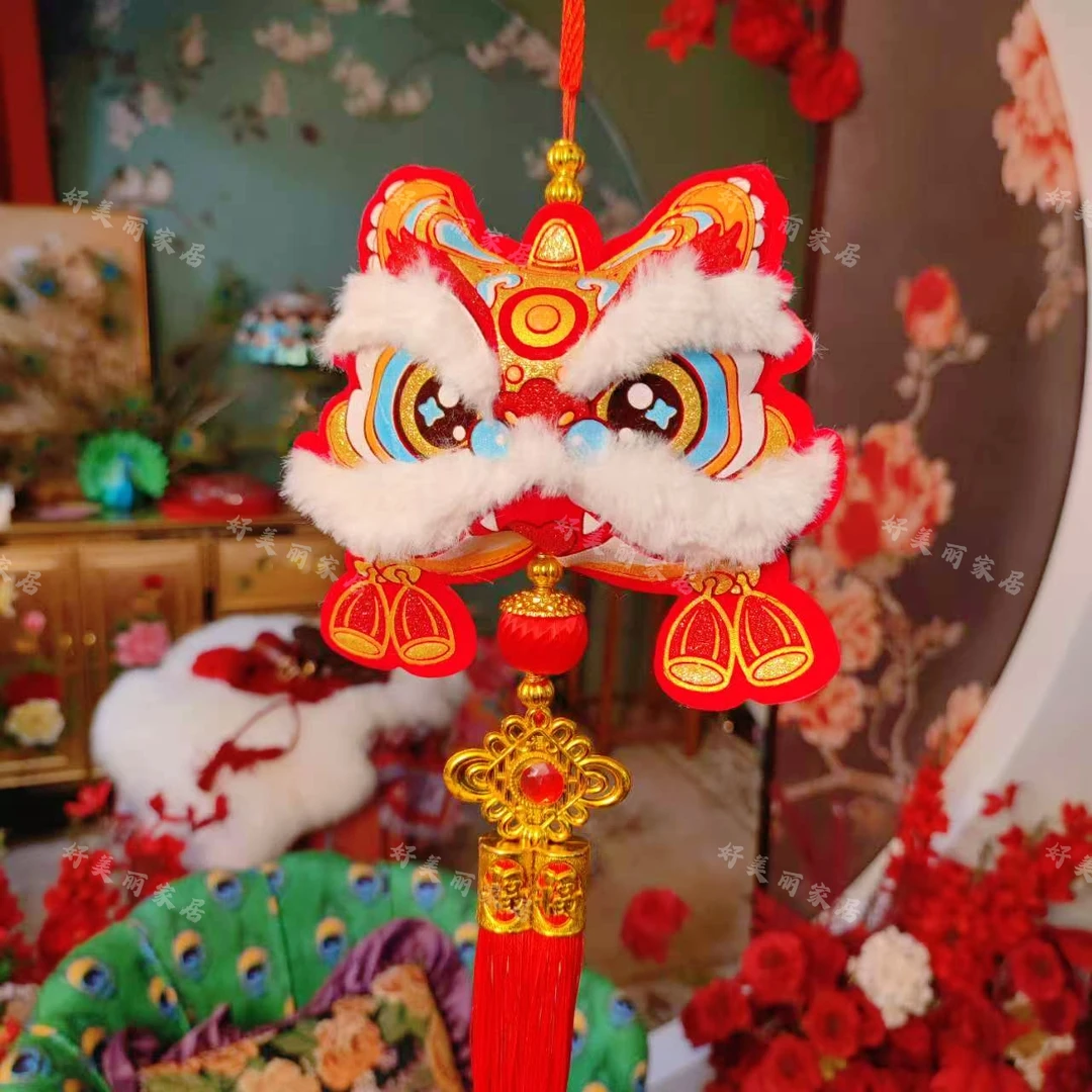 蛇年毛绒醒狮铃铛挂饰新年装饰挂件春节过年新款客厅场景布置