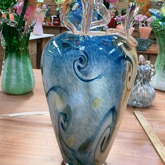 琉璃花瓶高31厘米口径9的