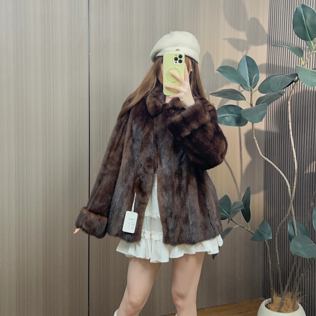 Z56小娃娃领挽袖咖啡色甜美减龄款流光风女款外套