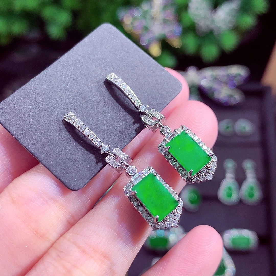 颈饰未镶嵌翡翠天然