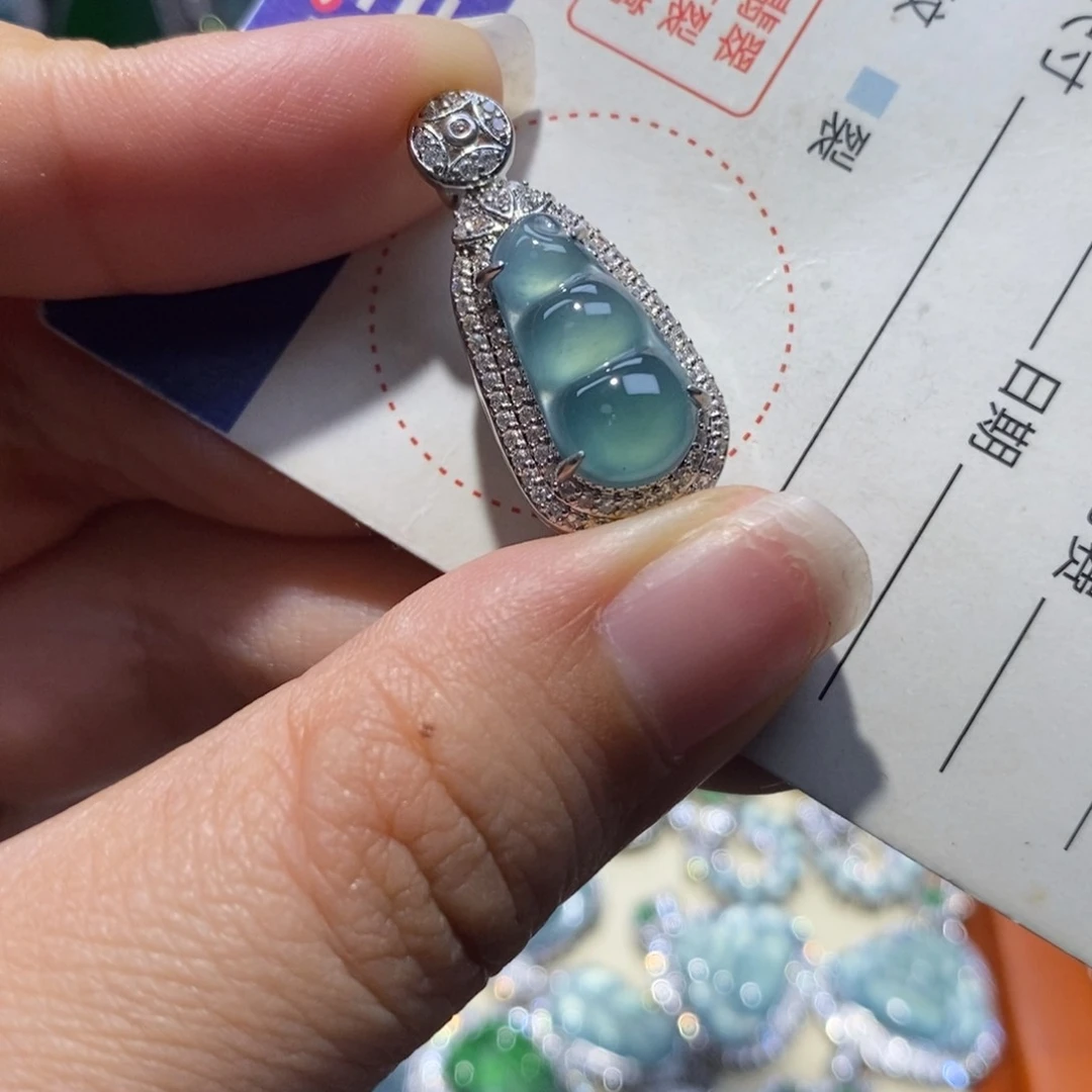 翡翠未镶嵌吊坠(不含链)翡翠