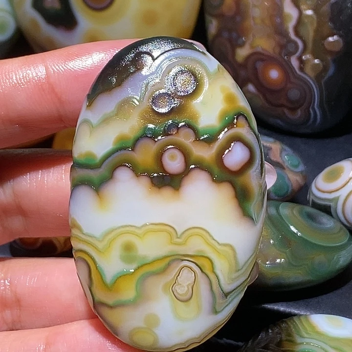 玛瑙/玉髓未镶嵌珠宝奇石10