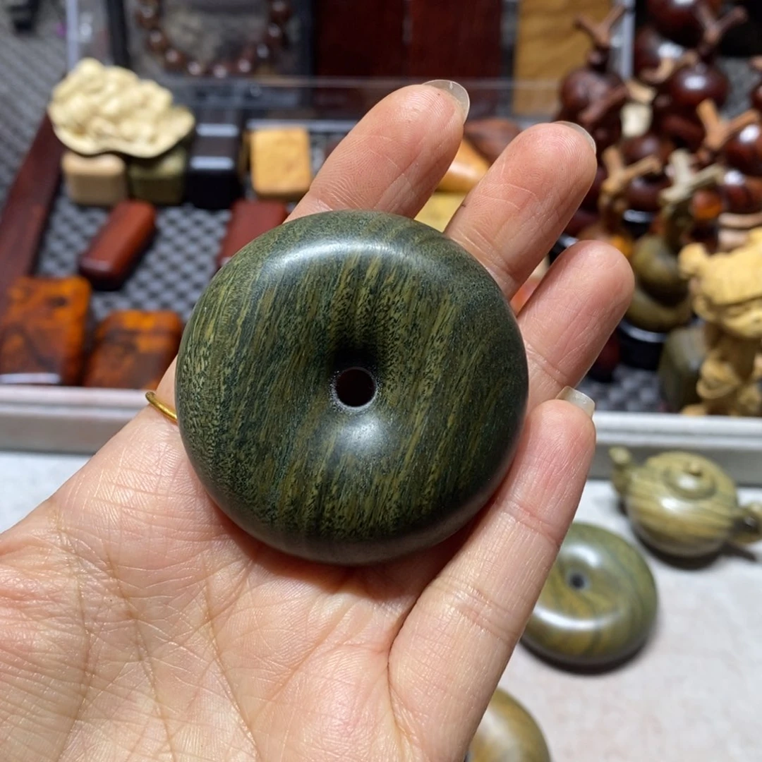 木?**恒绿檀木平安扣一个