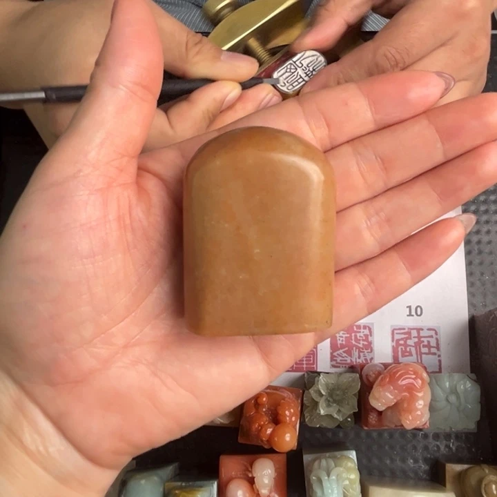 R***o寿山石印石现场纯手工制作工艺精美