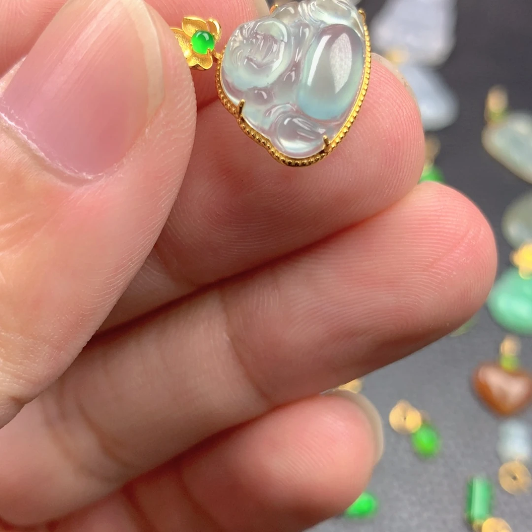 【闪购商品】颈饰18K金镶嵌翡翠爽***势翡翠
