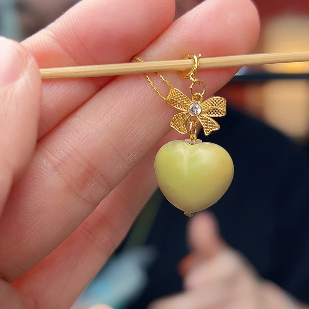 18K金镶嵌绿松石珠宝奇石