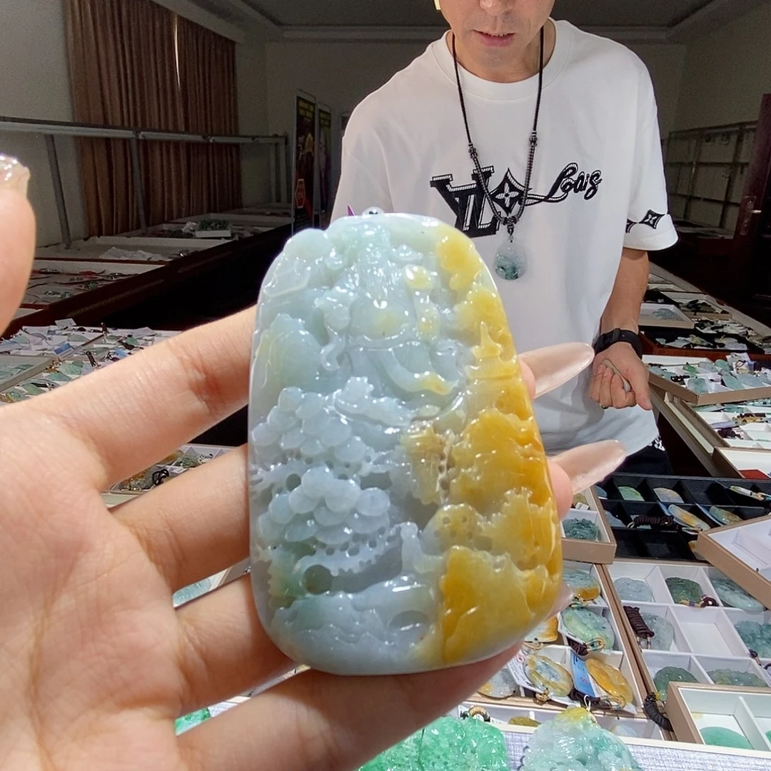 翡翠未镶嵌颈饰翡翠