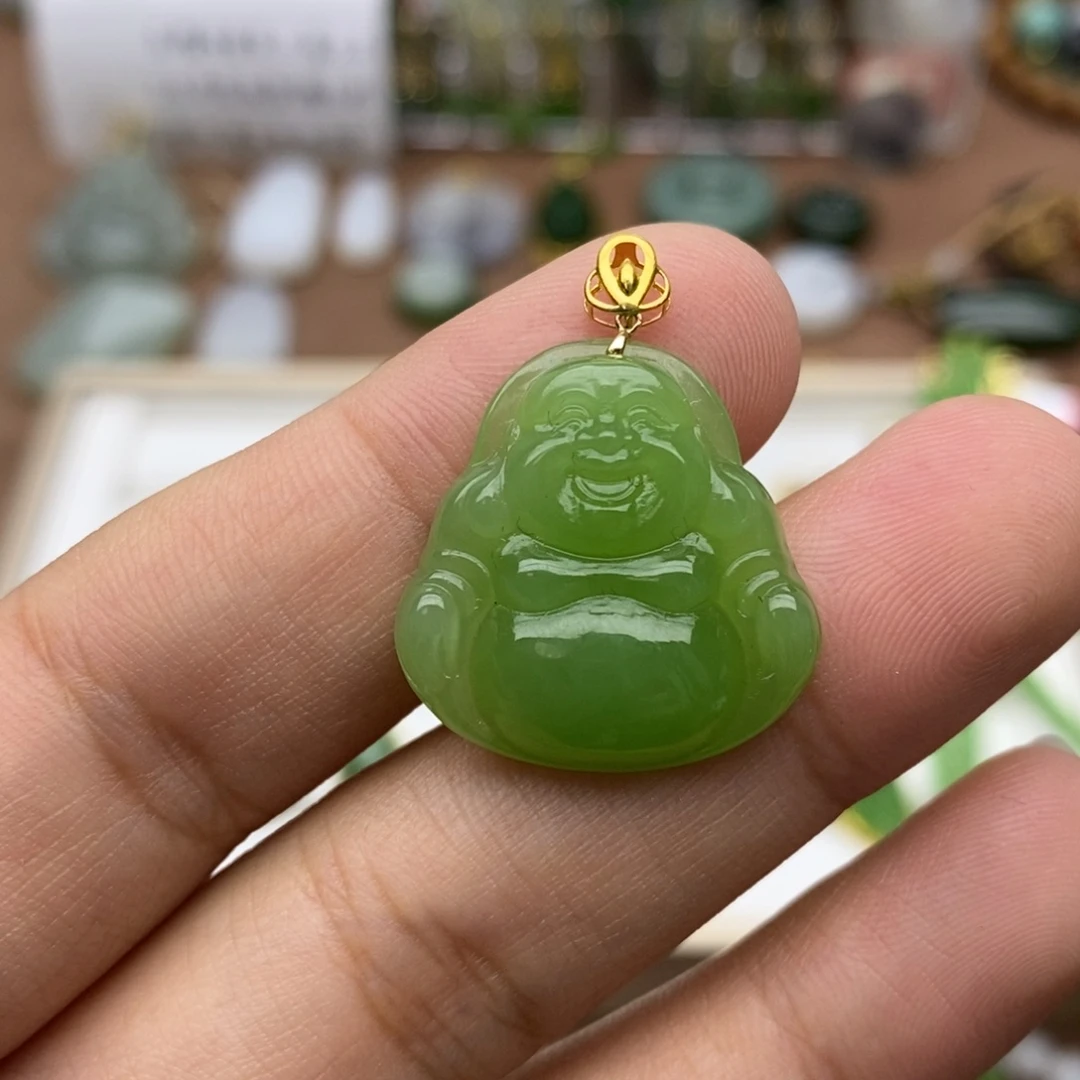 颈饰18K金镶嵌和田玉