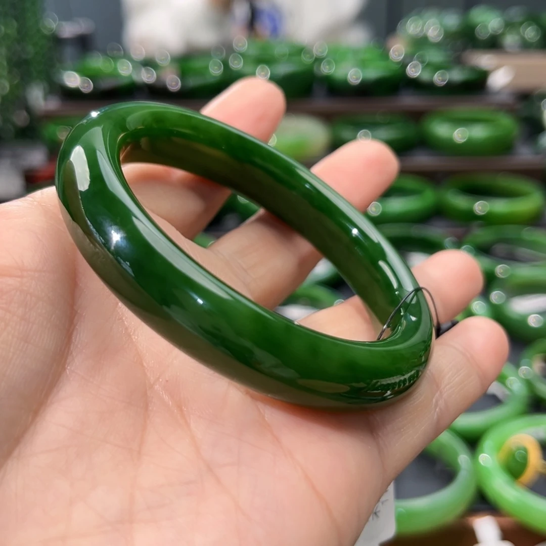 未镶嵌手镯和田玉（碧玉）