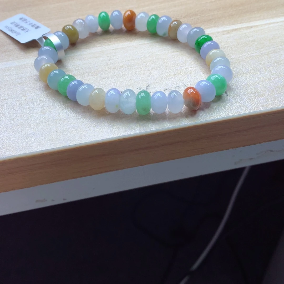 翡翠颈饰未镶嵌吊坠