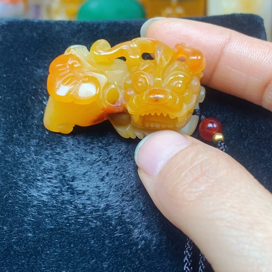 未镶嵌石英质玉（黄龙玉）吊坠(不含链)