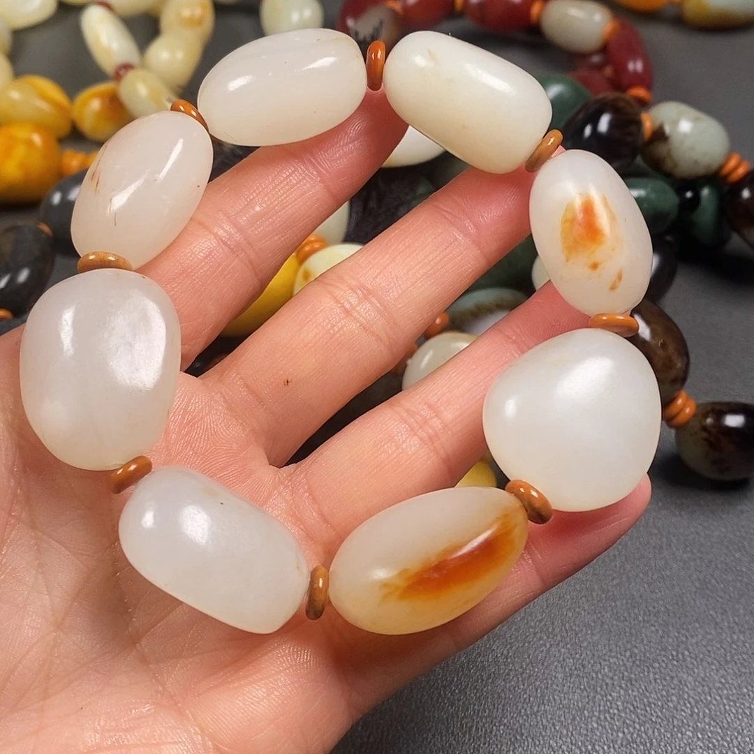 传***奇和田玉未镶嵌颈饰