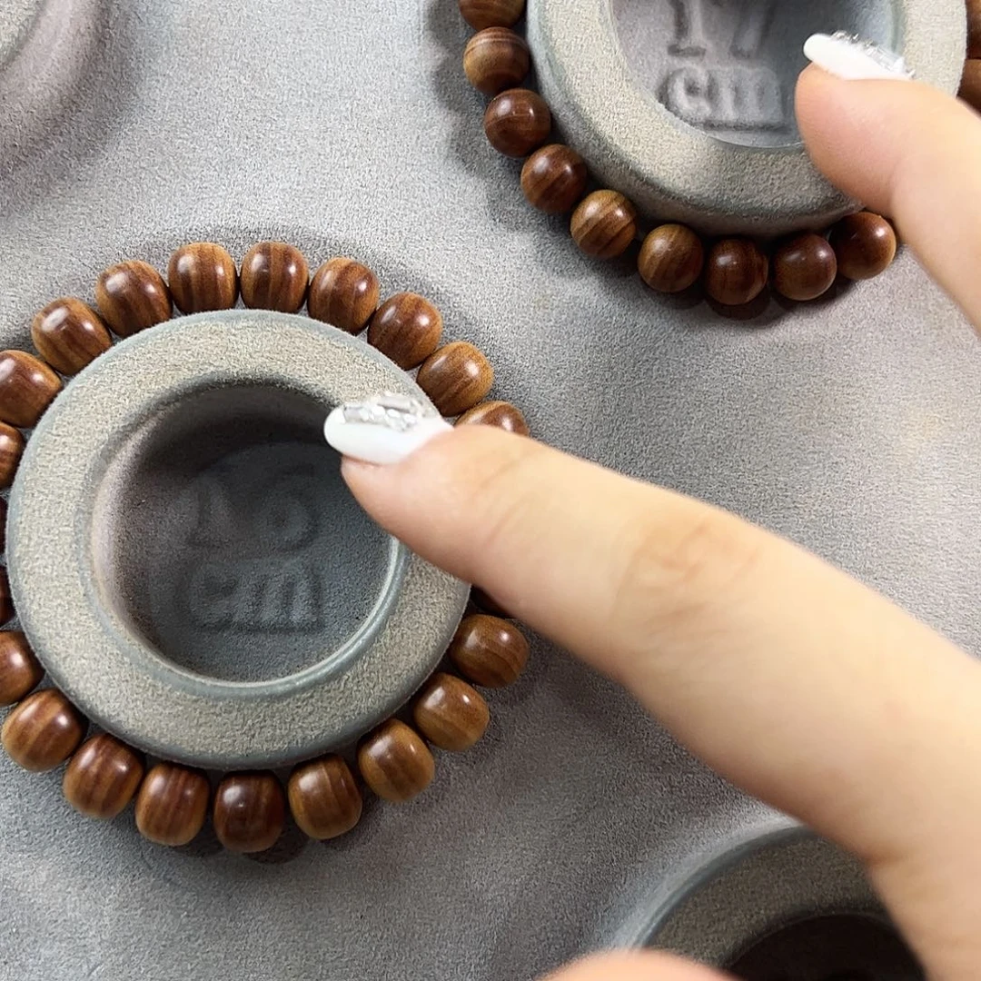 深***兹檀香木手串/手链迈索尔老山檀树心油0.8  8×9单圈各一串