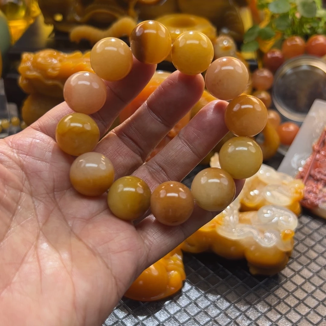 石英质玉未镶嵌颈饰