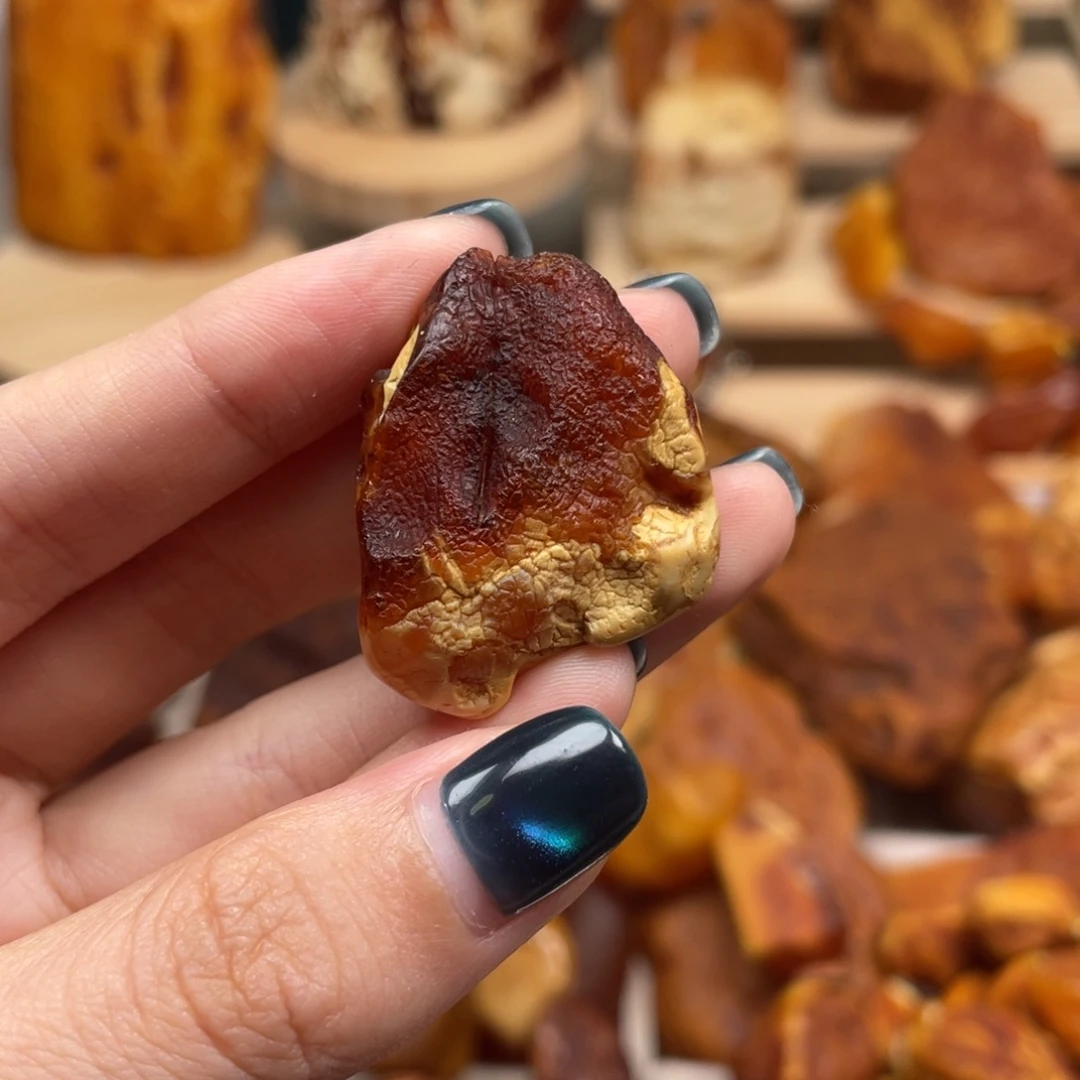 琥珀未镶嵌珠宝奇石