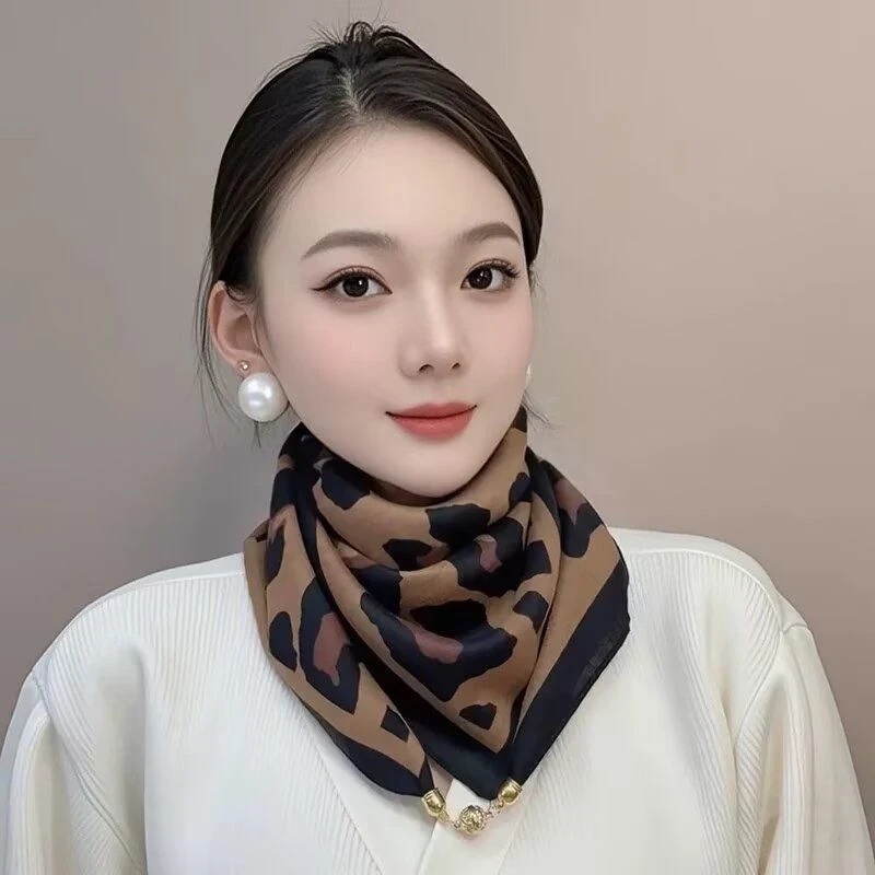 秋冬三角巾方巾高级磁吸扣懒人围脖韩版百搭围巾保暖护颈保暖时尚