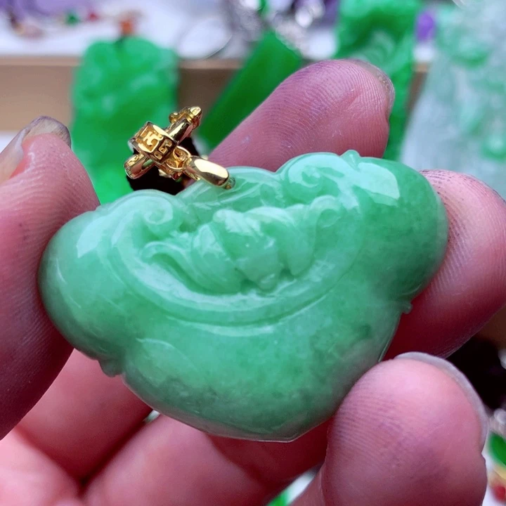 吊坠(不含链)未镶嵌翡翠