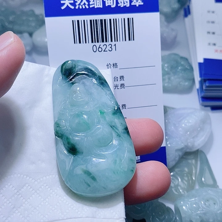 翡翠未镶嵌颈饰天光墟翡翠市场现金代购