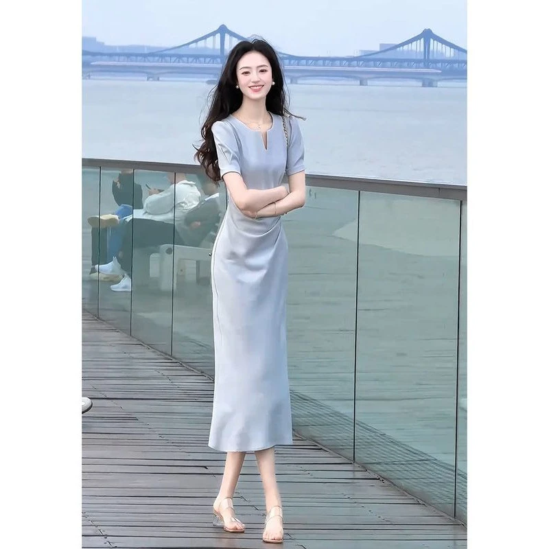 2025新款法式气质名媛女神范端庄大气正式场合浅蓝色连衣裙夏季显