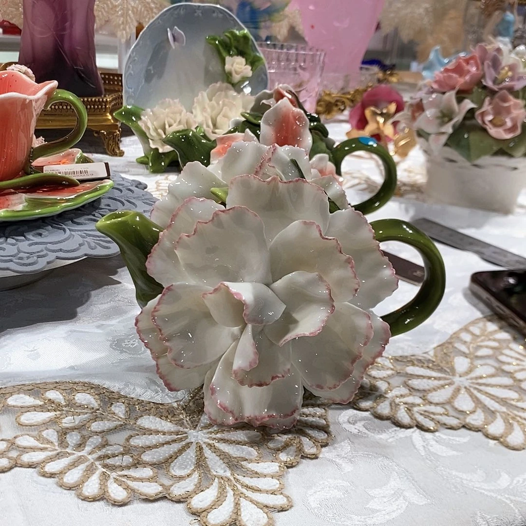 摆件骨瓷康乃馨花壶礼盒装