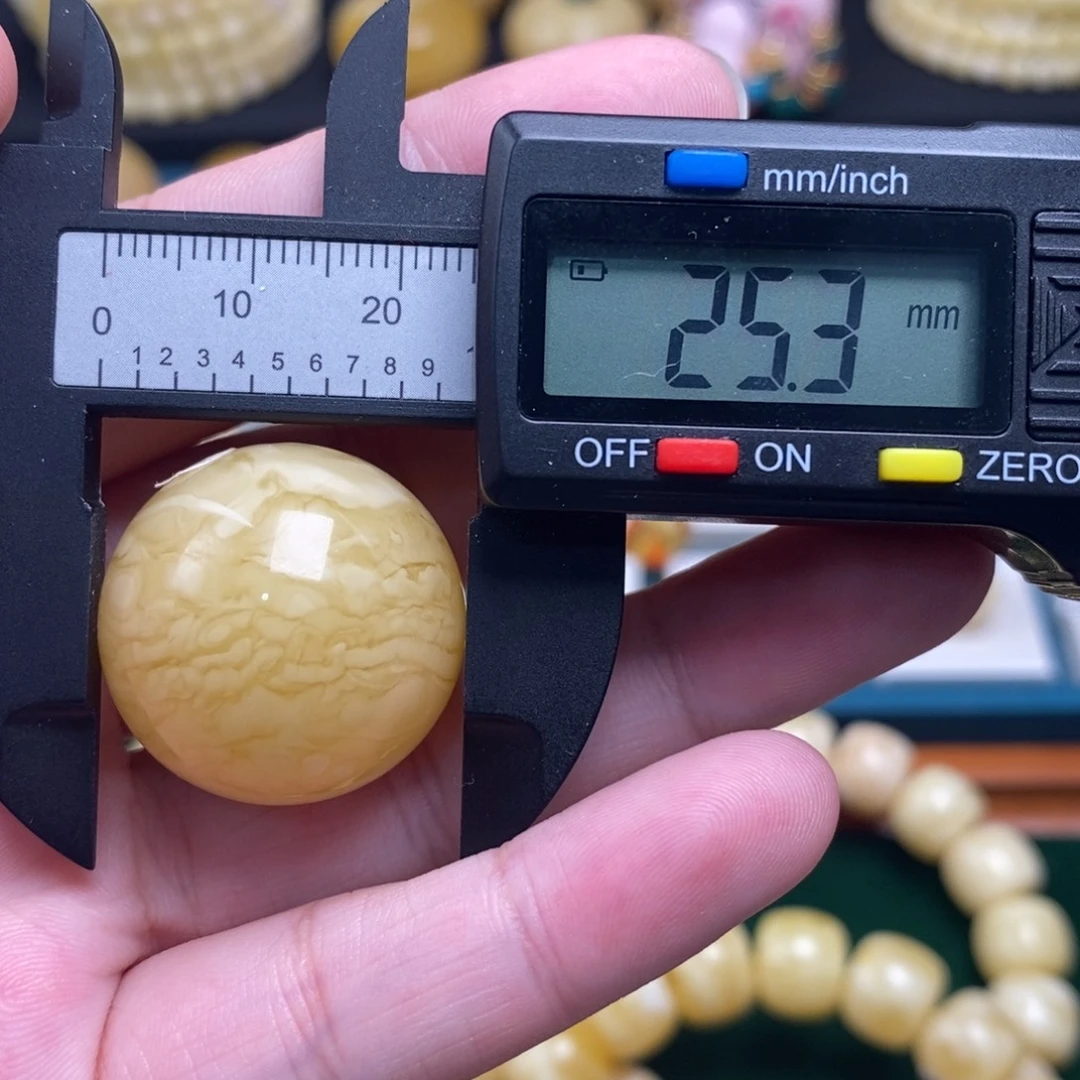 蜜蜡未镶嵌珠宝奇石