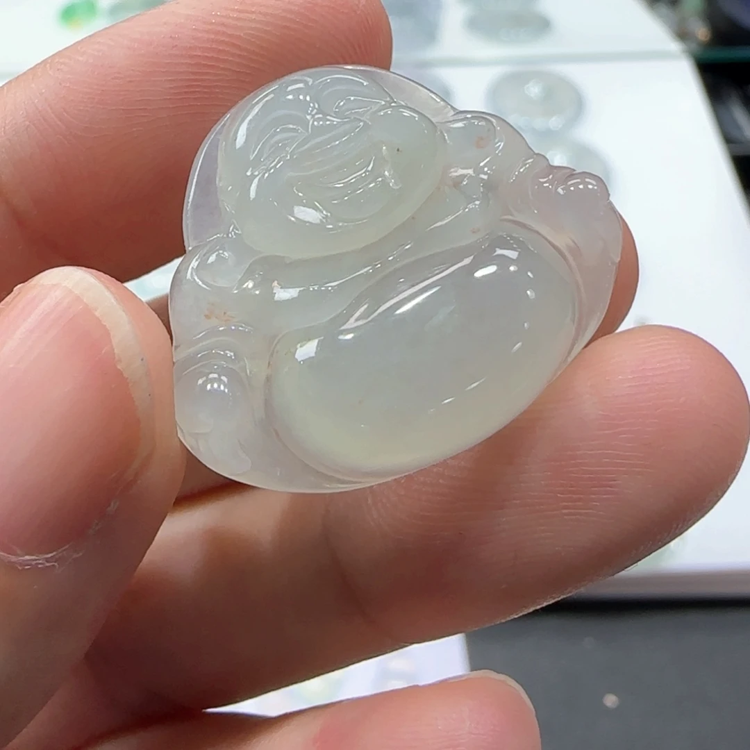 翡翠未镶嵌颈饰佛公