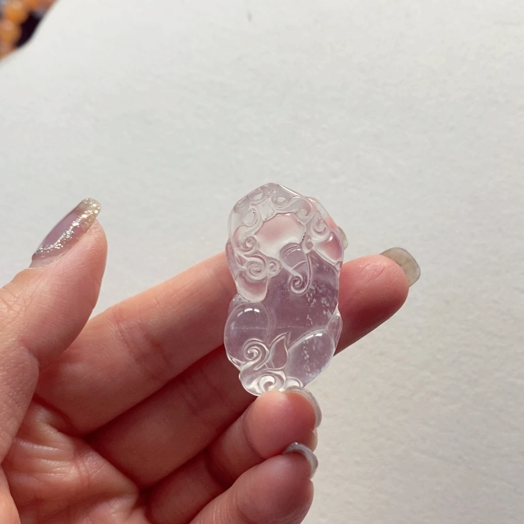 石英质玉未镶嵌颈饰