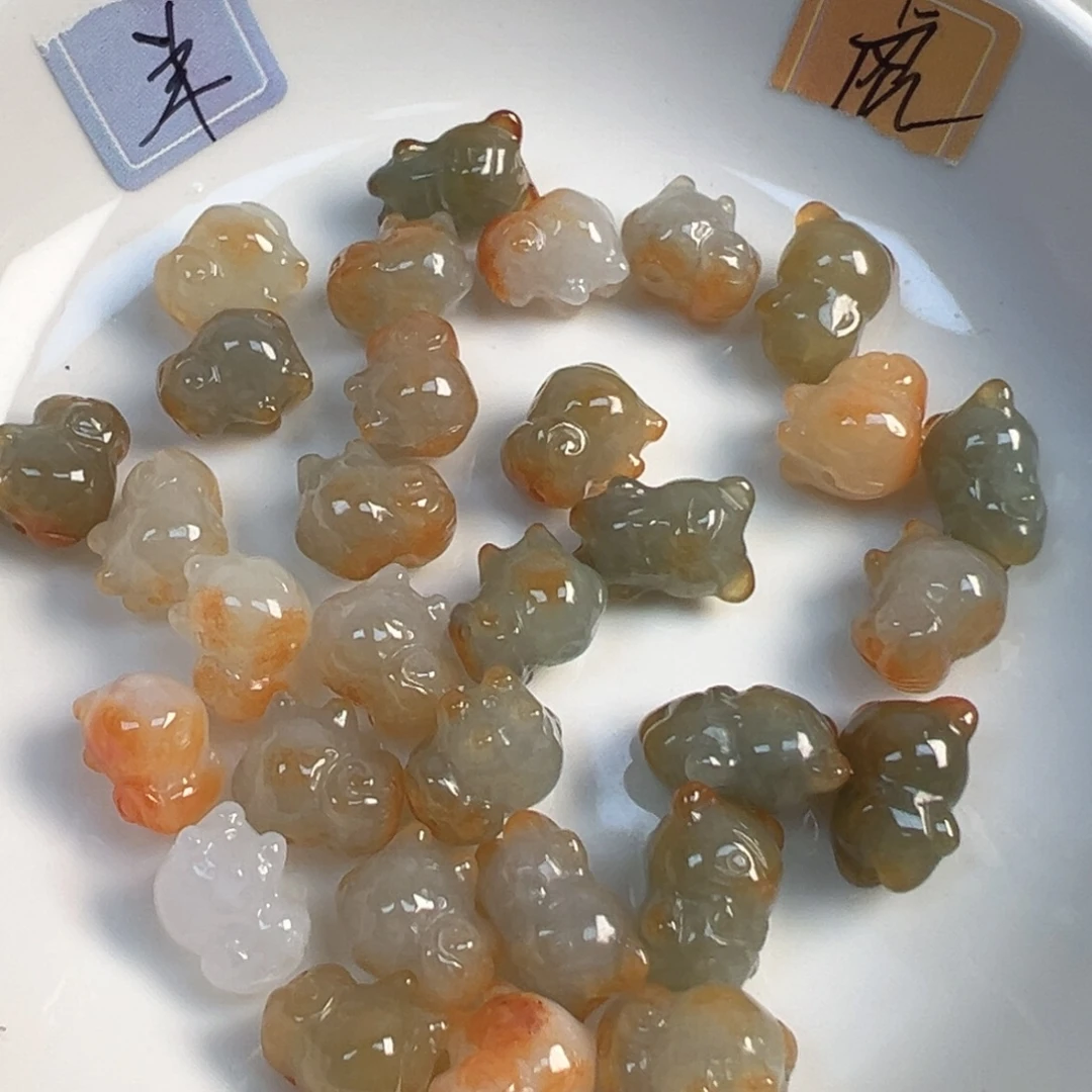 翡翠散珠翡翠生肖羊，老虎一个可挑