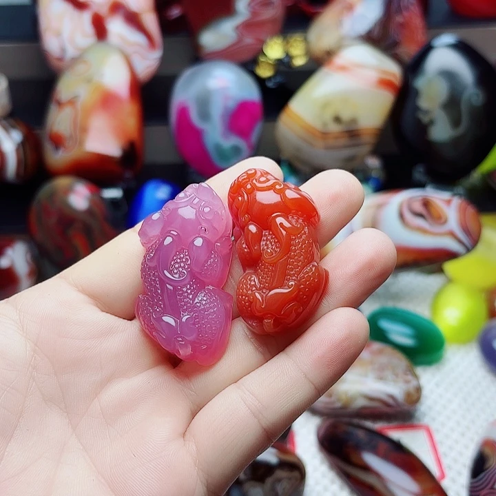 局***.玛瑙/玉髓未镶嵌珠宝半成品
