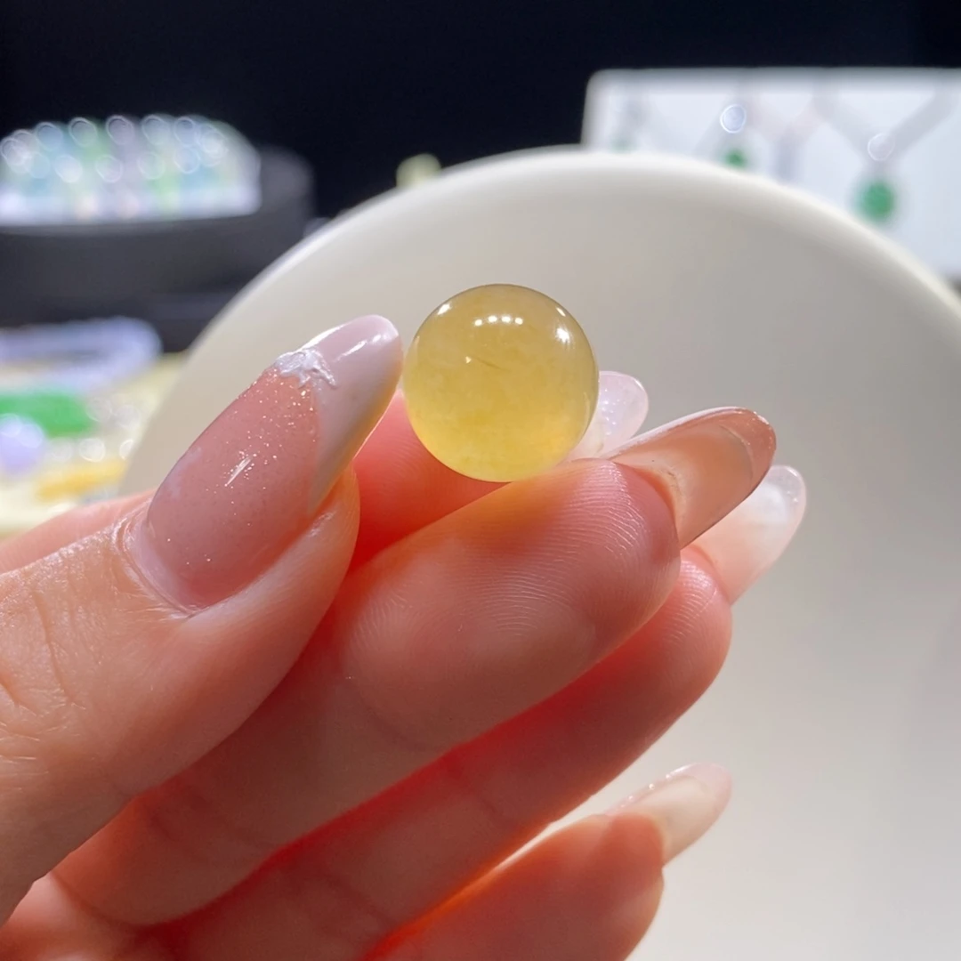 翡翠未镶嵌颈饰翡翠高冰亮黄珠13+