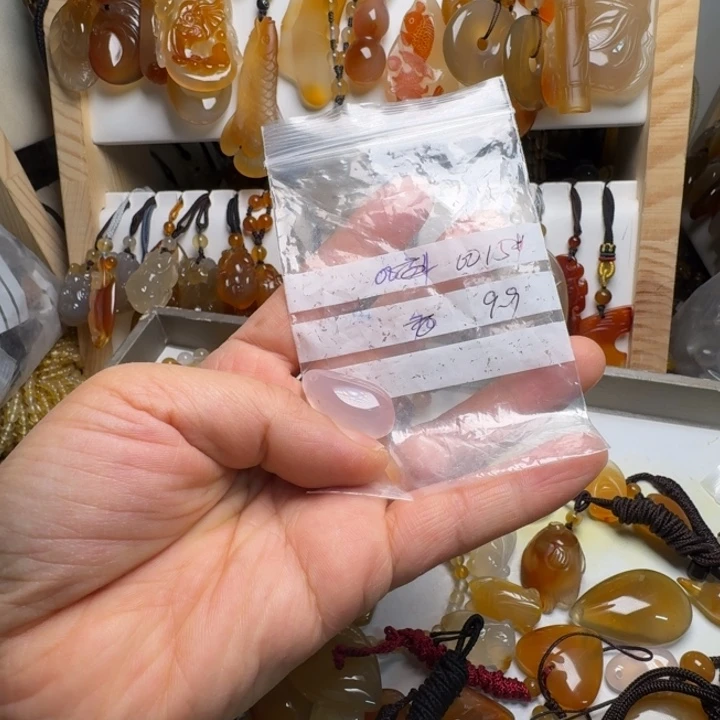 未镶嵌颈饰玛瑙/玉髓0015……9.9