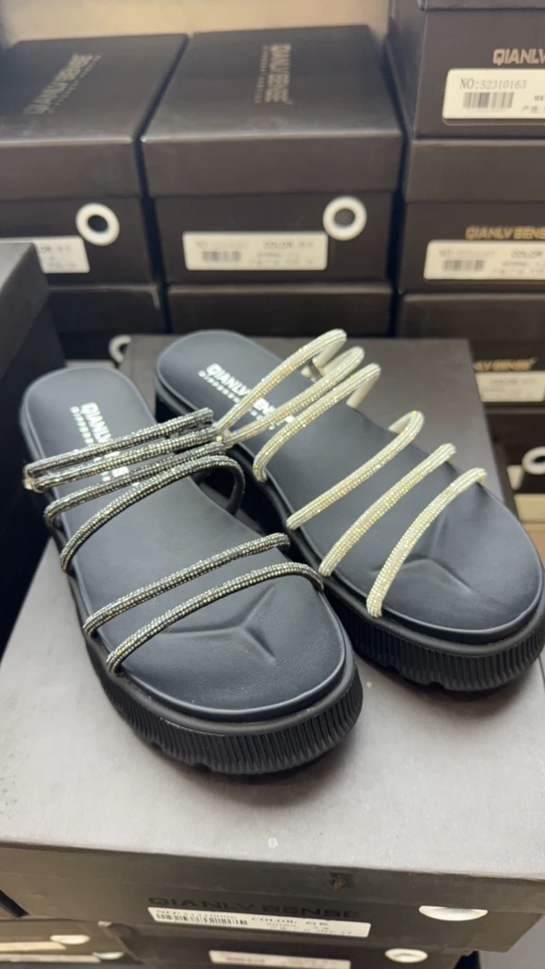 平底水钻凉鞋拖鞋