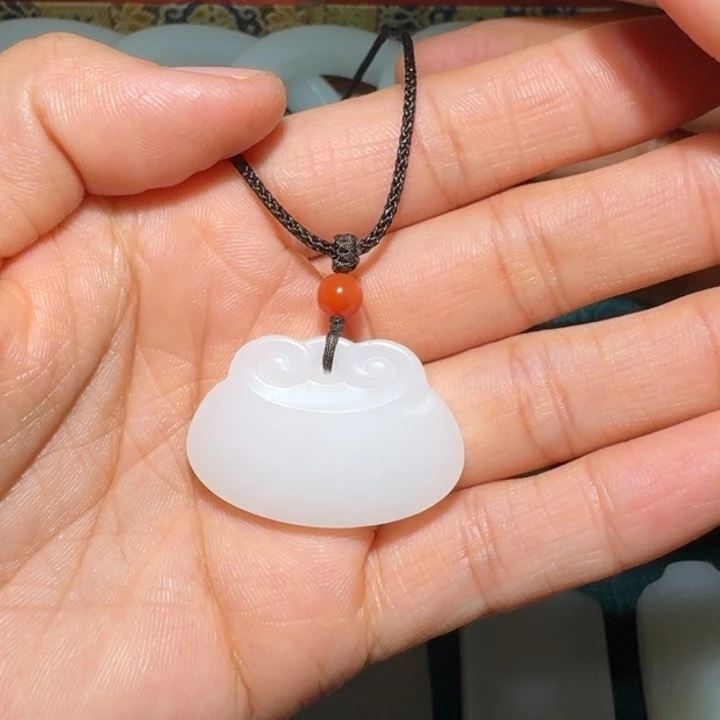 和田玉未镶嵌手机链