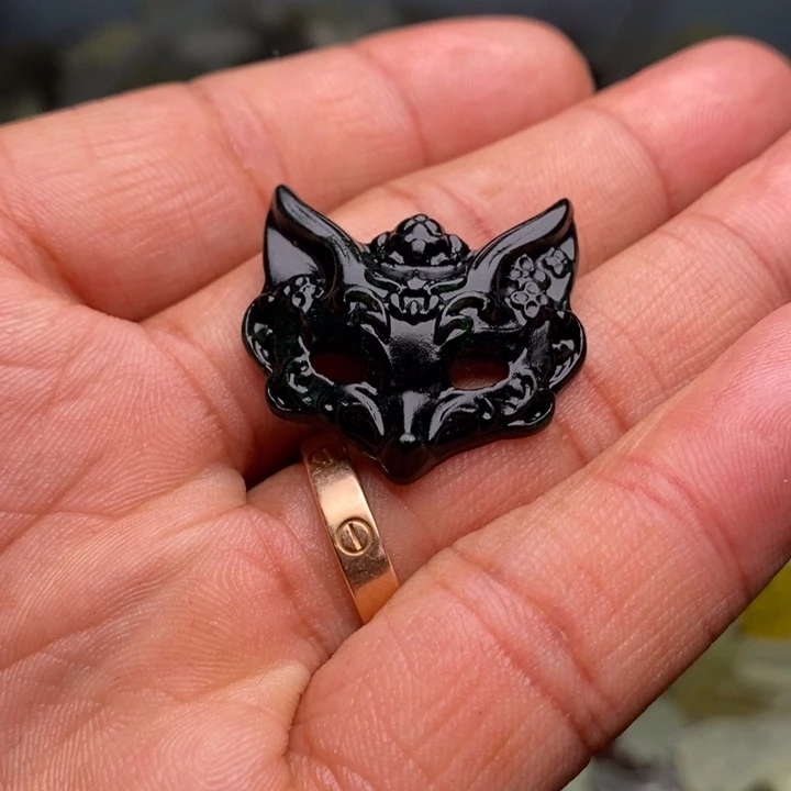 蛇纹石玉颈饰合金136