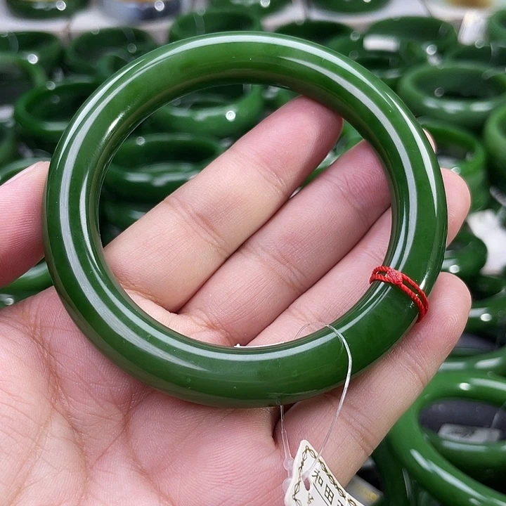 未镶嵌手镯和田玉（碧玉）