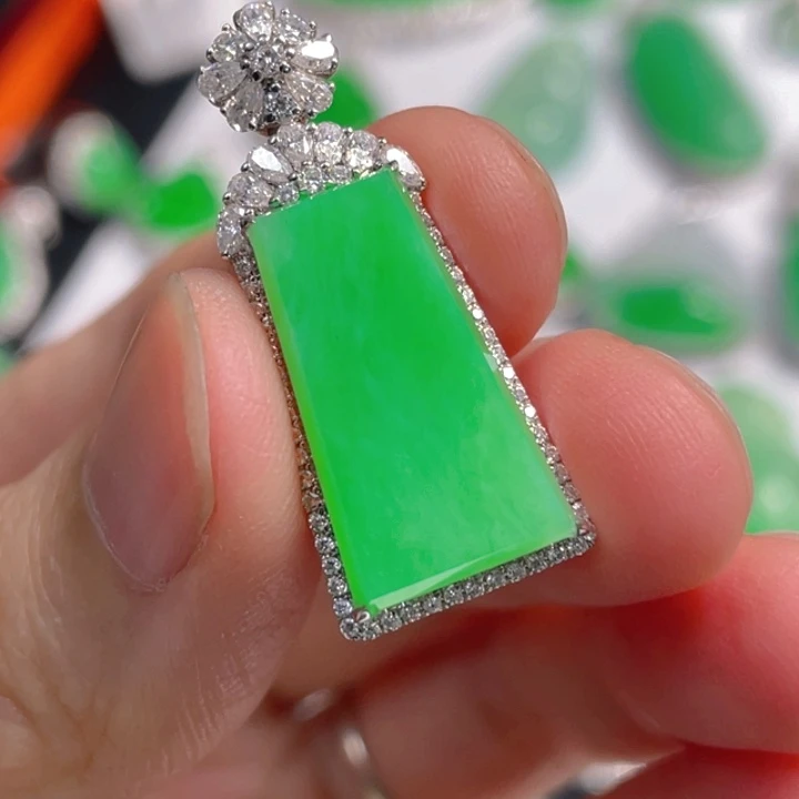 翡翠18K金镶嵌吊坠(不含链)