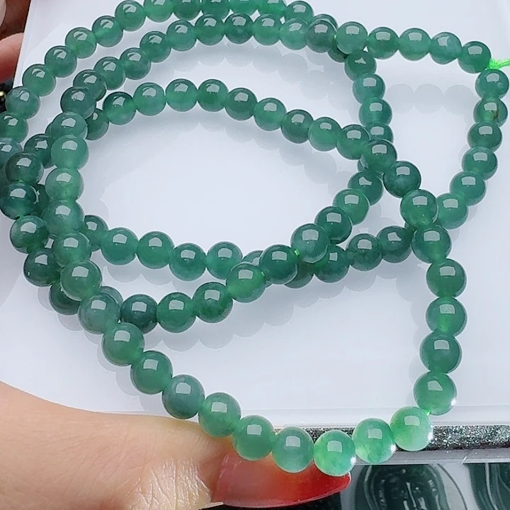 翡翠未镶嵌颈饰多样性发其一