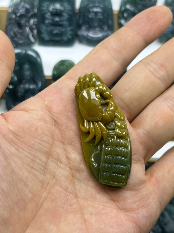 翡翠满黄翡螃蟹八方来财精打细算