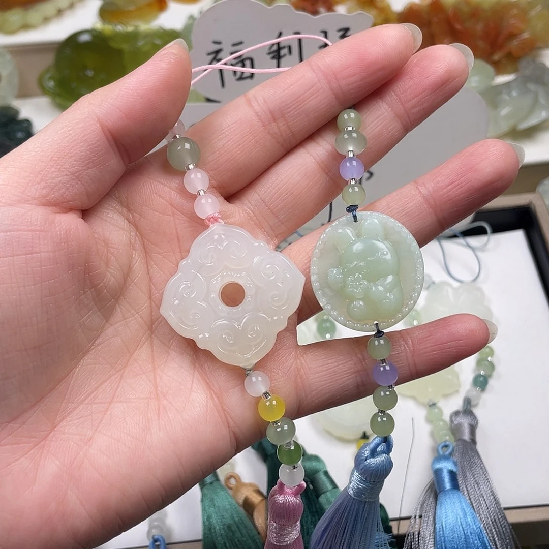 用***6蛇纹石玉未镶嵌颈饰