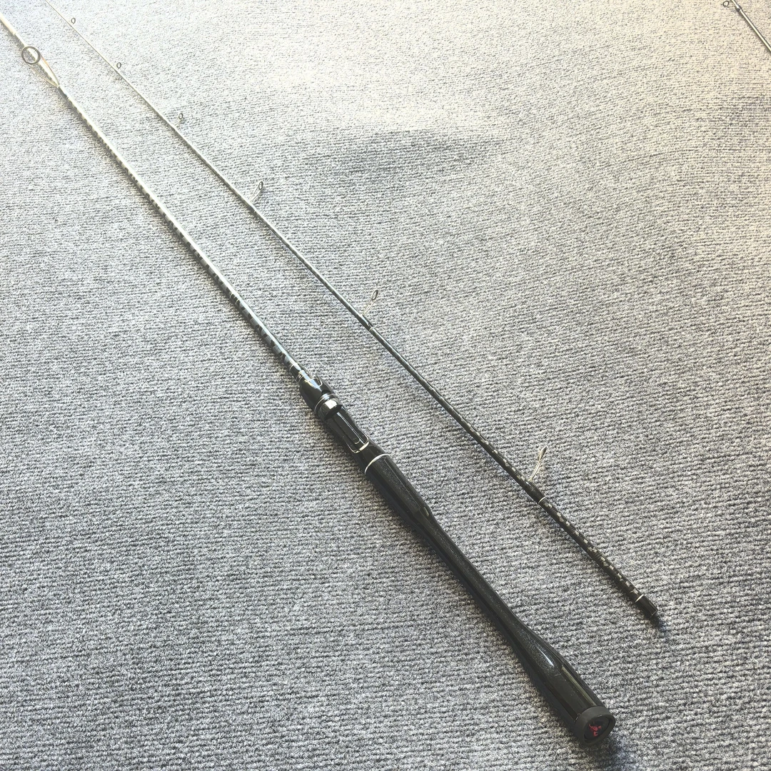 六一哥专属远投路亚竿，交叉碳带竿胚，高颜值握把和轮座2.1米M直柄