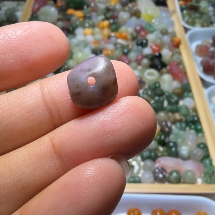 和田玉未镶嵌珠宝半成品