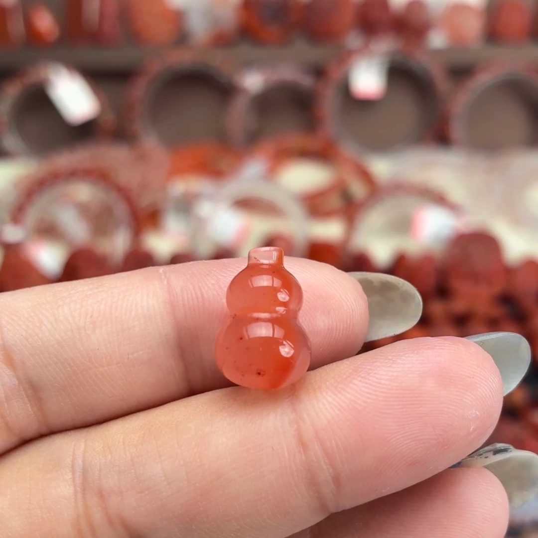 南红玛瑙未镶嵌颈饰胖葫芦