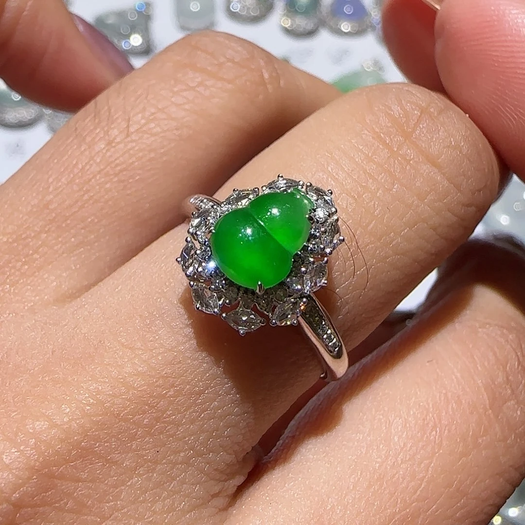 【闪购商品】18K金镶嵌戒指翡翠天然
