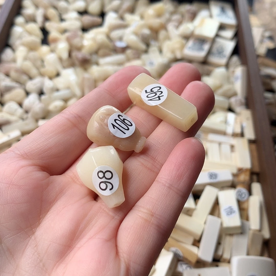 泥塑不打孔联系客服