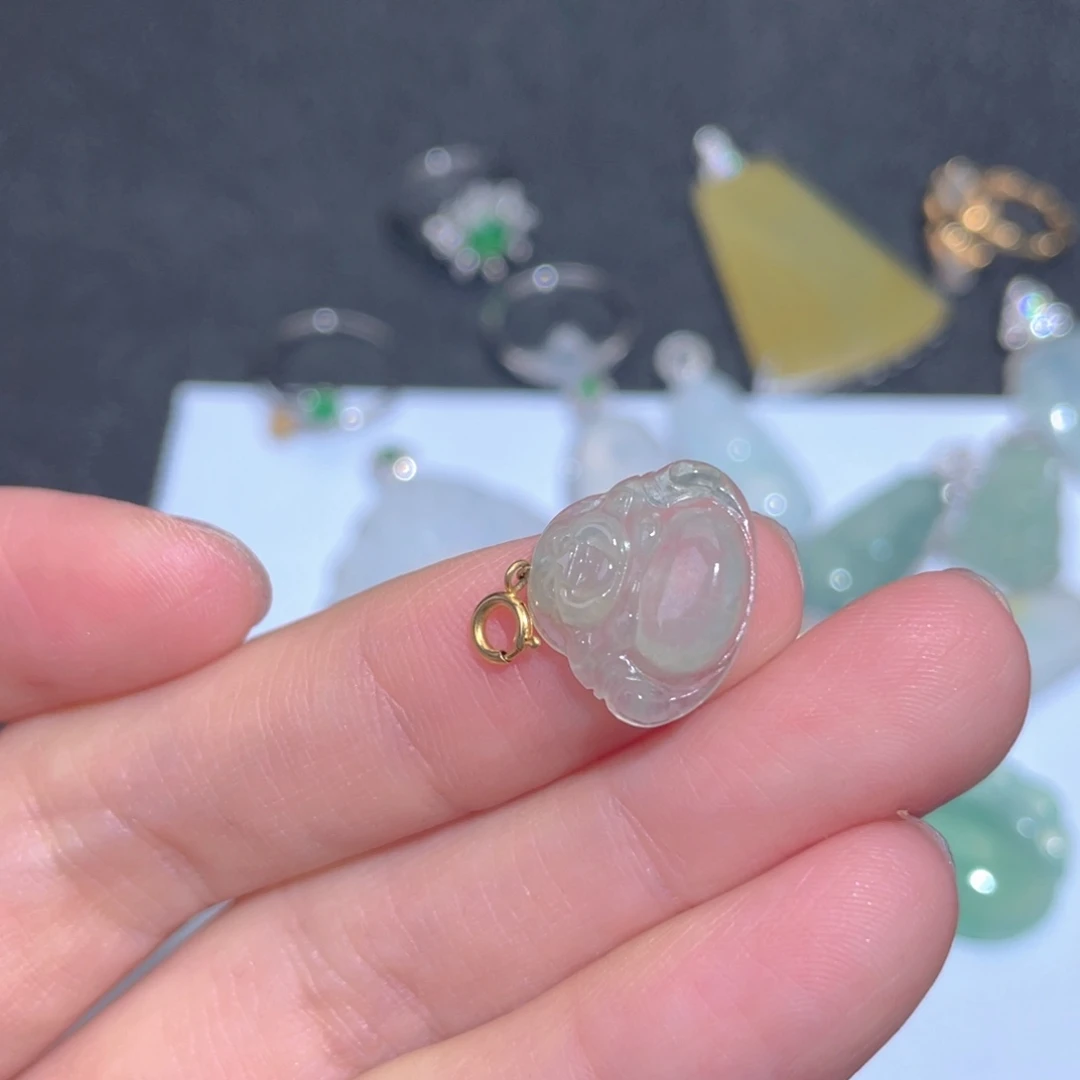 翡翠颈饰18K金镶嵌翡翠
