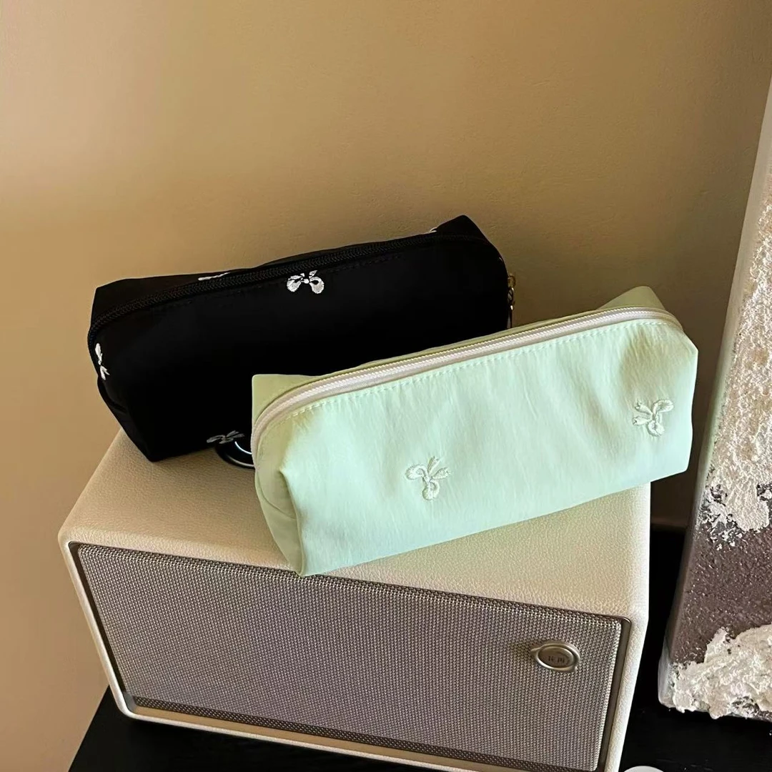 韩系ins风笔袋可爱收纳文具袋学生大容量便携高颜值简约铅笔袋LQ