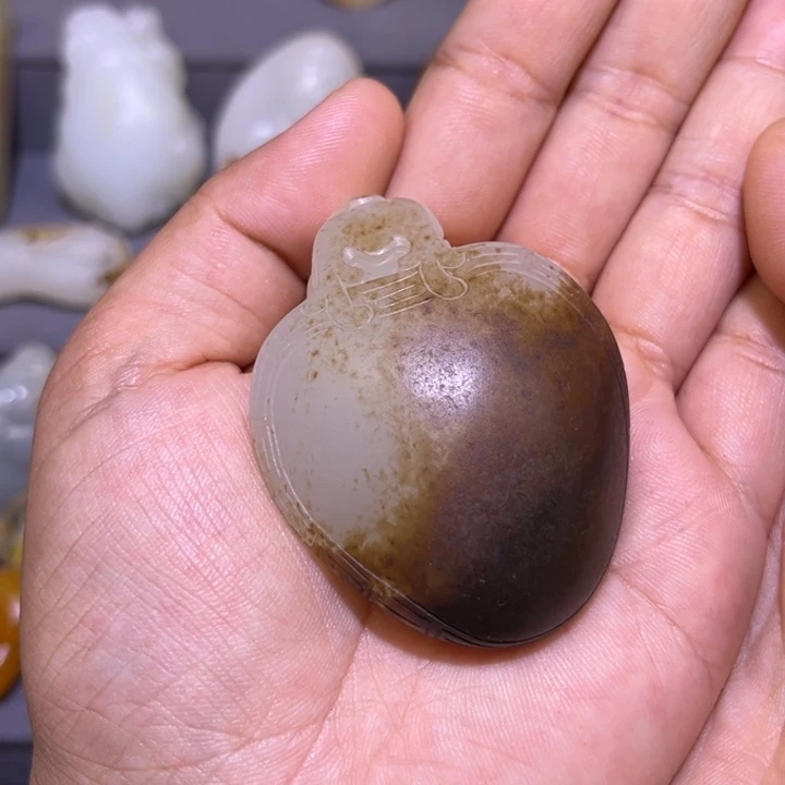 凡***仙和田玉未镶嵌颈饰