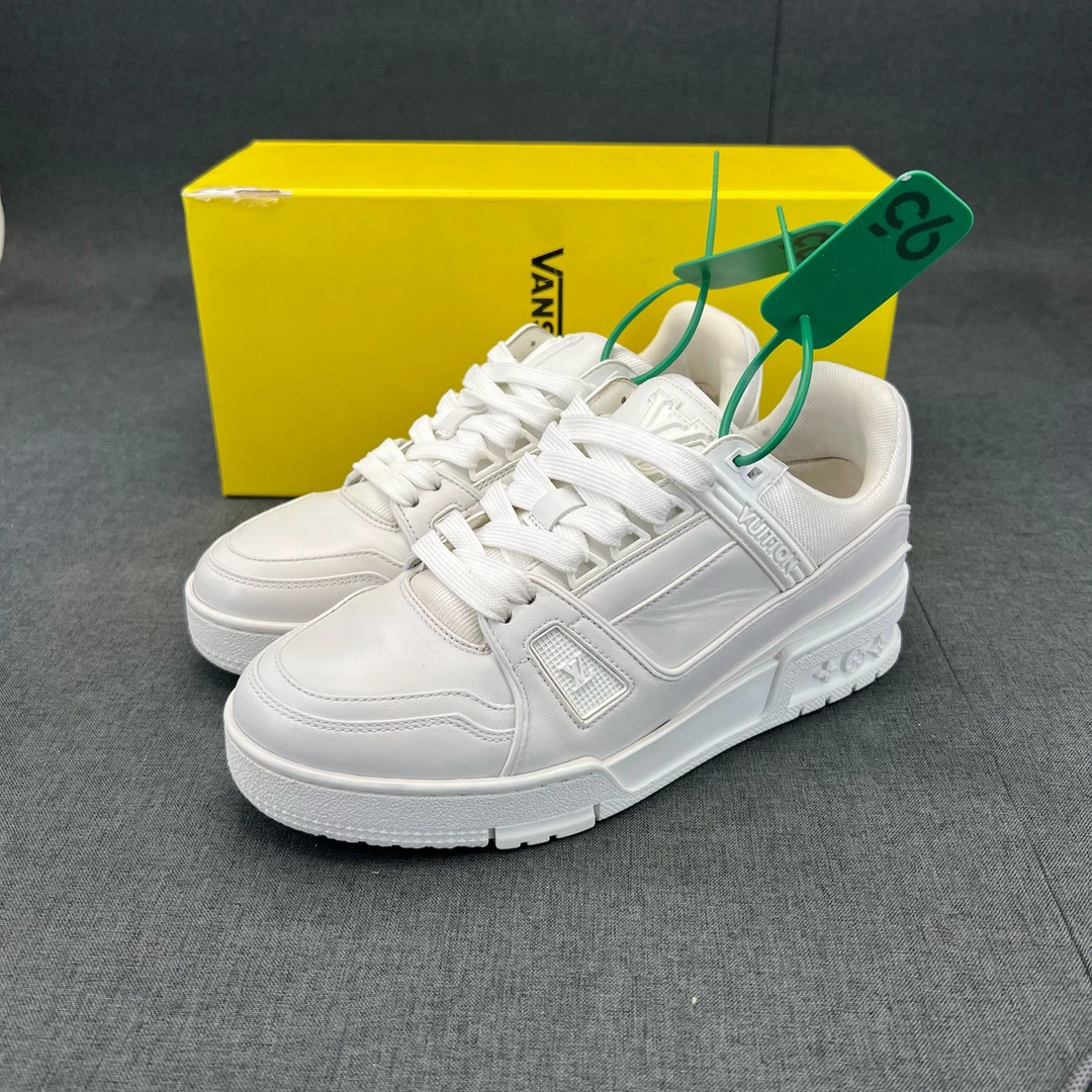 95新 LouisVuitton/路易威登 码数37.5lv鞋 trainer 纯白原盒